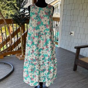 Easel Los Angeles | Sleeveless Tiered Floral Maxi Dress